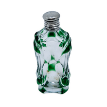 Afbeelding in Gallery-weergave laden, Flacon à parfum Art nouveau en cristal clair et vert, monture argent, France, vers 1900 Le Charme des Violettes - Brocante en ligne
