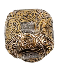 Charger l'image dans la galerie, Flacon à parfum en cristal taillé et bouchon ciselé en vermeil, fin XIXᵉ / début XXᵉ siècle Le Charme des Violettes - Brocante en ligne