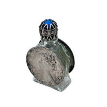 Afbeelding in Gallery-weergave laden, Petit flacon à parfum vintage orné de médaillons féminins de style Art nouveau, vers 1950-1960 Le Charme des Violettes - Brocante en ligne