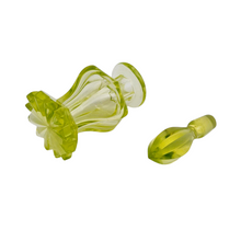 Afbeelding in Gallery-weergave laden, Flacon à parfum en verre urane ou ouraline, vers 1900