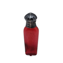 Afbeelding in Gallery-weergave laden, Petit flacon à sels ou à parfum Art nouveau en verre rouge rubis et métal argenté, vers 1890-1910 Le Charme des Violettes - Brocante en ligne