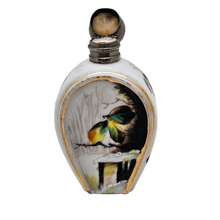 Load image into Gallery viewer, Flacon à parfum ou à sels en porcelaine peinte à la main, vers 1880-1910 Le Charme des Violettes - Brocante en ligne