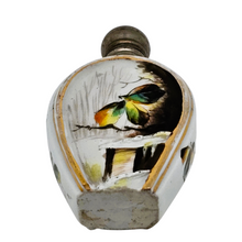 Load image into Gallery viewer, Flacon à parfum ou à sels en porcelaine peinte à la main, vers 1880-1910 Le Charme des Violettes - Brocante en ligne