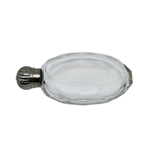 Charger l'image dans la galerie, Flacon de toilette en cristal taillé et métal argenté, années 1920-1930 Le Charme des Violettes - Brocante en ligne