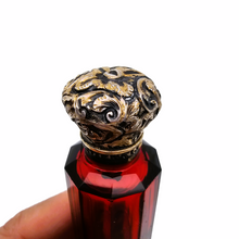 Load image into Gallery viewer, Victorian double perfume bottle in ruby red cut crystal and chiseled silver-gilt, 1880-1890