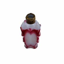 Load image into Gallery viewer, Napoleon III salt bottle in overlay crystal, late 19th century