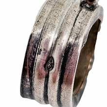 Load image into Gallery viewer, Victorian salt or perfume bottles in cut crystal, 19th century