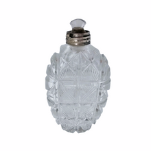 Load image into Gallery viewer, Victorian salt or perfume bottles in cut crystal, 19th century