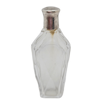 Load image into Gallery viewer, Victorian salt bottles in cut crystal, late 19th century