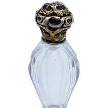 Load image into Gallery viewer, Victorian salt bottles in cut crystal, late 19th century