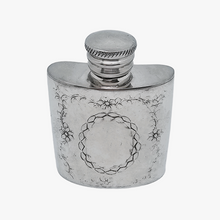 Load image into Gallery viewer, Pinder Bros English Pewter Sheffield England, Flasque à whisky en métal argenté, XXe