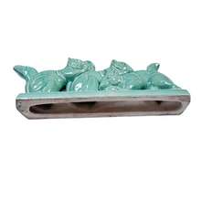 Load image into Gallery viewer, Fontinelle, Trio d’écureuils – Sculpture animalière Art déco en céramique céladon, années 1925-1935 Le Charme des Violettes - Brocante en ligne