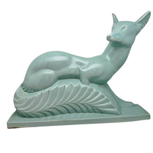 Charger l'image dans la galerie, Fontinelle Louis, Renard Art déco en céramique craquelée vert céladon signé, années 1920-30