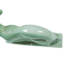 Charger l'image dans la galerie, Fontinelle Louis, Renard Art déco en céramique craquelée vert céladon signé, années 1920-30