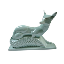 Charger l'image dans la galerie, Fontinelle Louis, Renard Art déco en céramique craquelée vert céladon signé, années 1920-30