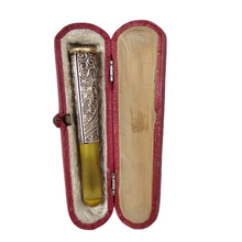 Load image into Gallery viewer, Paris, Eiffel Tower. Art Deco cigarette holder