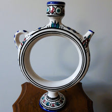 Load image into Gallery viewer, Gargoulette vintage en céramique Le charme des violettes - Brocante en ligne