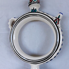 Load image into Gallery viewer, Gargoulette vintage en céramique Le charme des violettes - Brocante en ligne