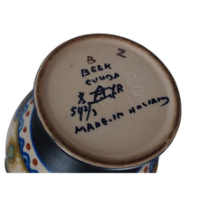 Load image into Gallery viewer, Gouda décor Beek. Carafe Art déco en céramique, années 1920 Le charme des violettes - Brocante en ligne