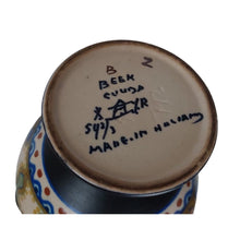 Load image into Gallery viewer, Gouda décor Beek. Carafe Art déco en céramique, années 1920 Le charme des violettes - Brocante en ligne