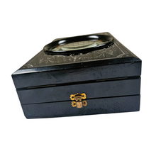 Load image into Gallery viewer, Graphoscope monocle pliant Napoléon III en bois noirci, vers 1850