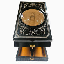 Load image into Gallery viewer, Graphoscope monocle pliant Napoléon III en bois noirci, vers 1850