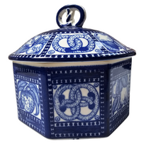 Charger l'image dans la galerie, Bahlsen H., Hanovre. Boîte à biscuits vintage en porcelaine allemande.
