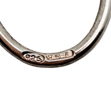 Load image into Gallery viewer, Hochet en argent massif 925 – décor d’angelots, fin XIXᵉ – début XXᵉ siècle Le Charme des Violettes - Brocante en ligne