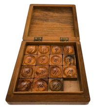 Load image into Gallery viewer, Jeu de taquin en bois de Spa au décor d'hirondelles, vers 1900