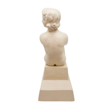 Charger l'image dans la galerie, L&V Ceram, 'Femme assise' Art déco en céramique craquelée, années 1930
