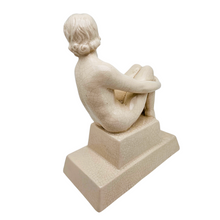 Charger l'image dans la galerie, L&V Ceram, 'Femme assise' Art déco en céramique craquelée, années 1930