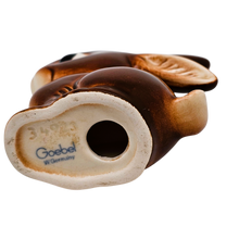 Load image into Gallery viewer, Lapin en porcelaine émaillée, Goebel W. Germany, années 1970–1980 Le Charme des Violettes - Brocante en ligne