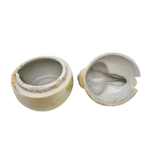 Charger l'image dans la galerie, Moutardier en céramique Lapin beige stylisé dans l'esprit Art déco, années 1950-1960 Le Charme des Violettes - Brocante en ligne