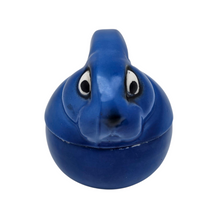 Load image into Gallery viewer, Moutardier Lapin bleu Art déco en faïence de France / Belgique, vers 1925-1935 – Influence Benjamin Rabier Le Charme des Violettes - Brocante en ligne