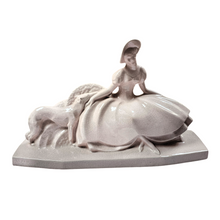 Charger l'image dans la galerie, Lejan, Elégante au lévrier, céramique craquelée Art déco rose poudré, vers 1930
