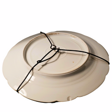 Charger l'image dans la galerie, CFH Haviland Limoges fin XIXème. Paire d'assiettes à suspendre à motifs de fleurs, hirondelles et papillons