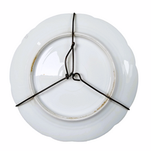 Charger l'image dans la galerie, CFH Haviland Limoges fin XIXème. Paire d'assiettes à suspendre à motifs de fleurs, hirondelles et papillons