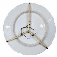 Charger l'image dans la galerie, CFH Haviland Limoges fin XIXème. Paire d'assiettes à suspendre à motifs de fleurs, hirondelles et papillons