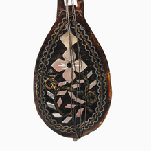 Charger l'image dans la galerie, Luth miniature ancien en écaille de tortue, nacre et métal, fin XIXᵉ - début XXᵉ siècle Le Charme des Violettes - Brocante en ligne