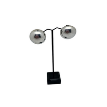 Afbeelding in Gallery-weergave laden, MTM. Modernistische ronde oorbellen in 925 zilver