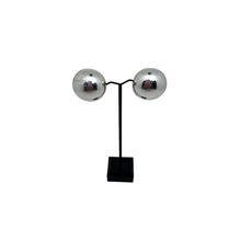 Afbeelding in Gallery-weergave laden, MTM. Modernistische ronde clipoorbellen van 925 zilver