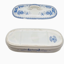 Load image into Gallery viewer, Maastricht, Ceramic Society. Earthenware comb box, circa 1900