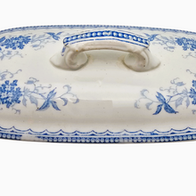 Load image into Gallery viewer, Maastricht, Ceramic Society. Earthenware comb box, circa 1900