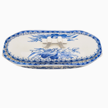 Load image into Gallery viewer, Maastricht, Ceramic Society. Earthenware comb box, circa 1900