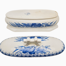 Load image into Gallery viewer, Maastricht, Ceramic Society. Earthenware comb box, circa 1900