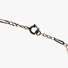 Afbeelding in Gallery-weergave laden, Art Deco fotohoudermedaillon in 800 niello zilver, jaren 20-30