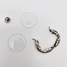 Afbeelding in Gallery-weergave laden, Zilveren Art Nouveau fotohoudermedaillon, jaren 1900