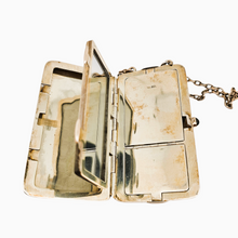 Afbeelding in Gallery-weergave laden, Minaudière Art déco en argent vermeil guilloché, années 1920