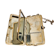 Afbeelding in Gallery-weergave laden, Minaudière Art déco en argent vermeil guilloché, années 1920