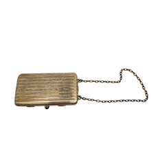 Afbeelding in Gallery-weergave laden, Minaudière Art déco en argent vermeil guilloché, années 1920